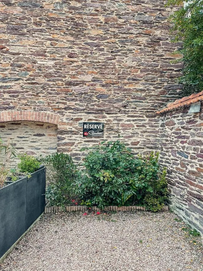 Garden Hotel Rennes Centre Gare