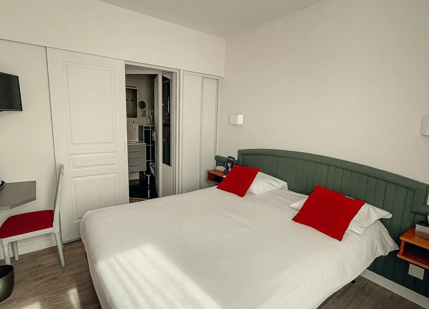 Garden Hotel Rennes Centre Gare 3*,